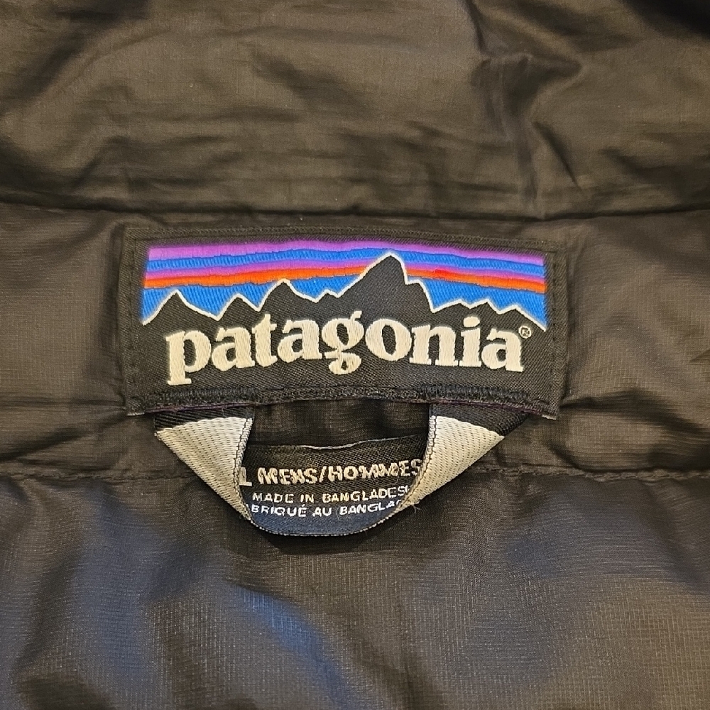 Patagonia Men's Midnight Black Puffer Jacket - Picture 2 of 7